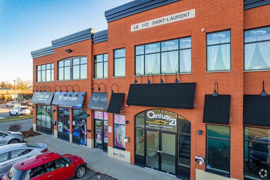 More Photos Of 112F St Saint-Laurent, St-Eustache Storefront Retail Office For Sale