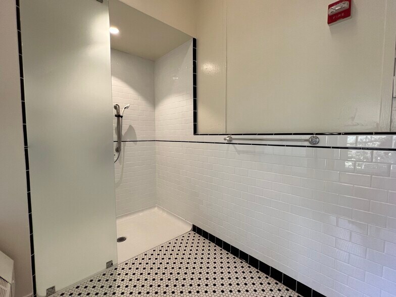 More Photos Of 572 Ruger St, San Francisco Office For Lease