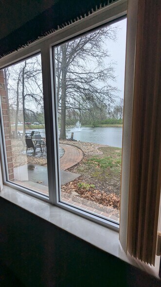 More Photos Of 1668 Windham Way, O'Fallon Office For Sale