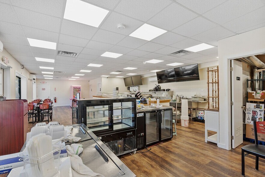 More Photos Of 295 Boston Rd, Billerica General Retail For Sale