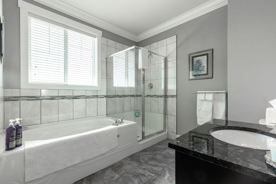 More Photos Of 2379 Chardonnay Ln, Abbotsford Hospitality For Sale