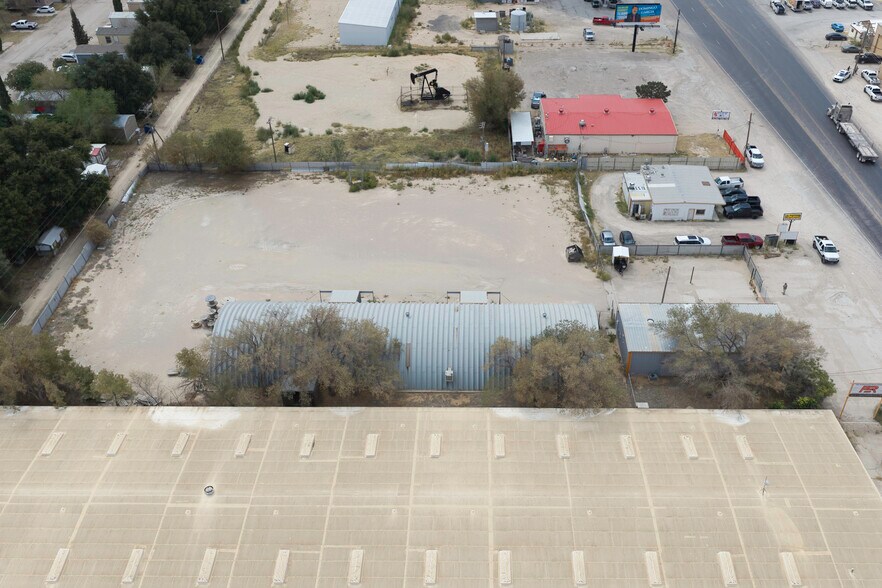 More Photos Of 7020 N County Rd W, Odessa Warehouse For Sale