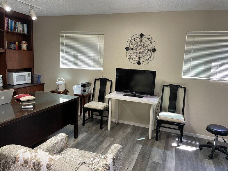 More Photos Of 501 S Bascom Ave, San Jose Storefront Retail Office For Sale