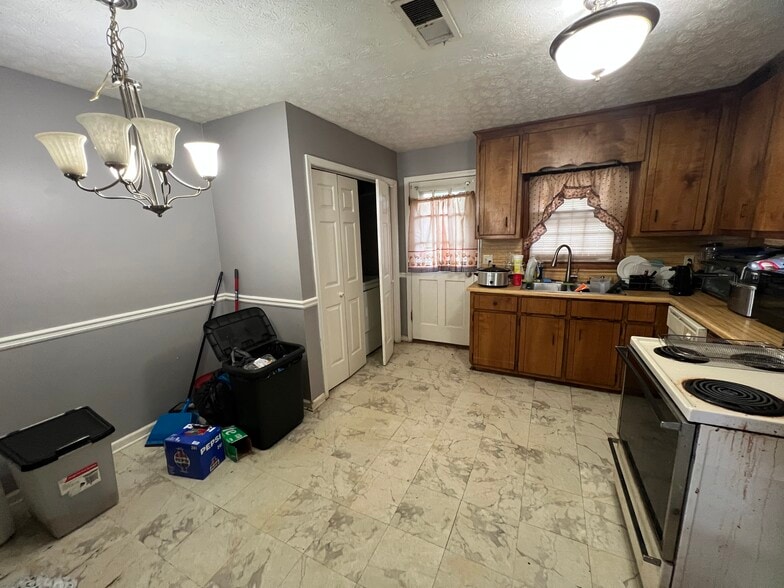 More Photos Of 15 Home Place Dr NW, Cartersville Multifamily For Sale