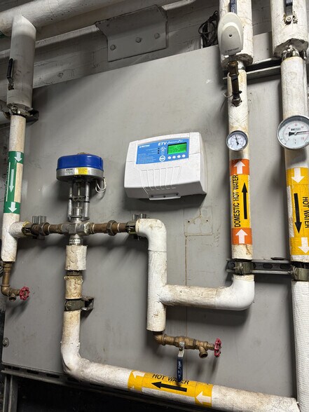 More Photos Of 550 W 180th St, New York Apartments For Sale
