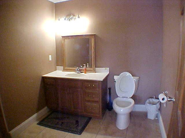 More Photos Of 1880 N Prairie St, Springfield Warehouse For Sale