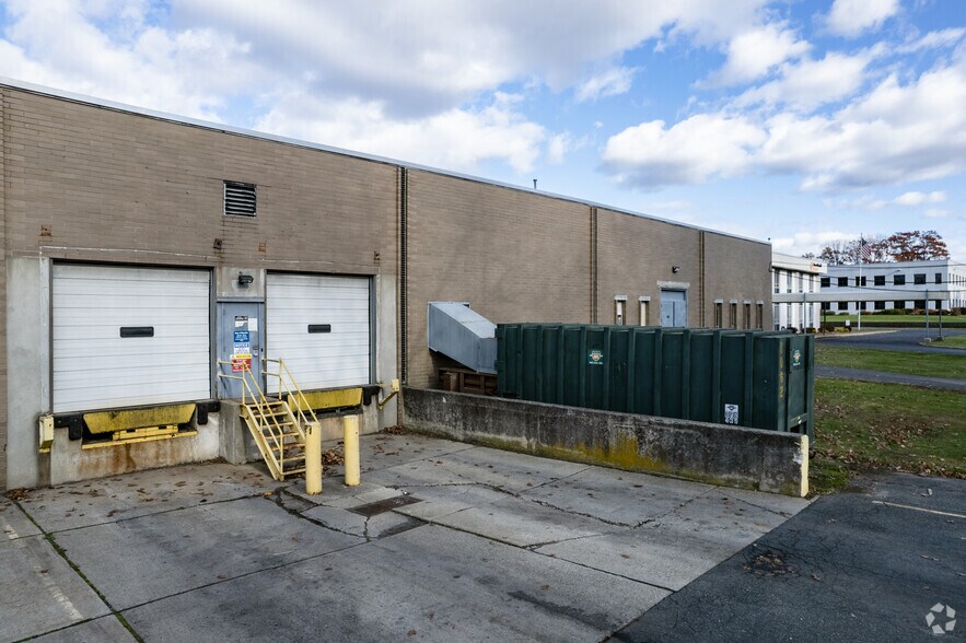 More Photos Of 24 Link Dr, Rockleigh Light Distribution For Lease