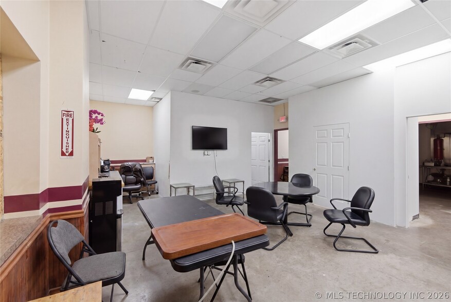 More Photos Of 6151 Tecumseh st, Tulsa Restaurant For Sale