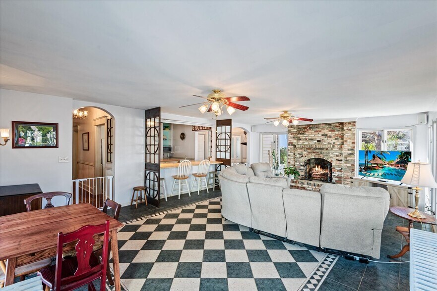 More Photos Of 115 E Broaddus Ave, Bowling Green Apartments For Sale