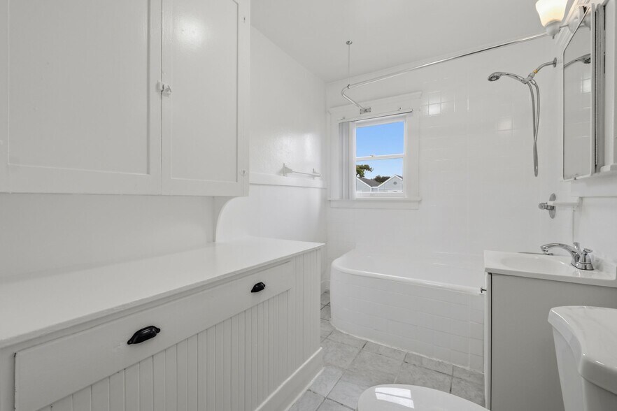 More Photos Of 239 E Villa St, Pasadena Apartments For Sale