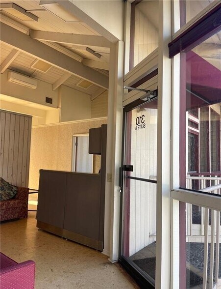 More Photos Of 310 Vista Del Mar, Redondo Beach Loft Creative Space For Lease