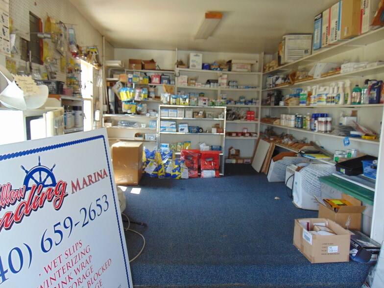 More Photos Of 121 Willow Landing Rd, Stafford Marina For Sale