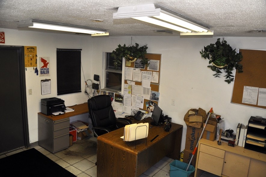 More Photos Of 842 NW 7th Ter, Fort Lauderdale Warehouse For Sale