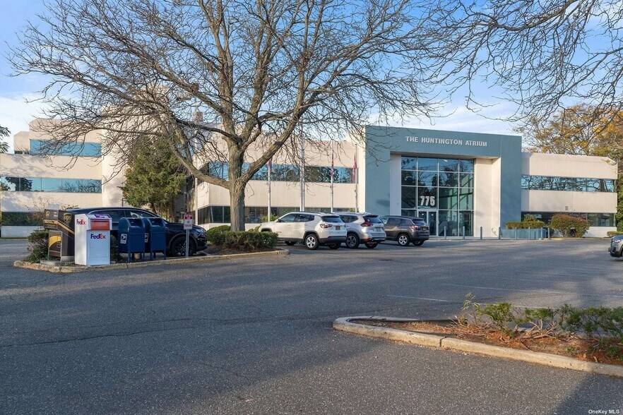 More Photos Of 775 Park Ave, Huntington Medical For Sale