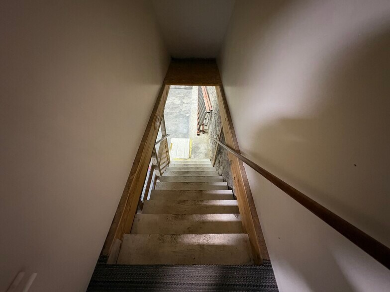 More Photos Of 816 Main St, Lafayette Storefront Retail Residential For Lease