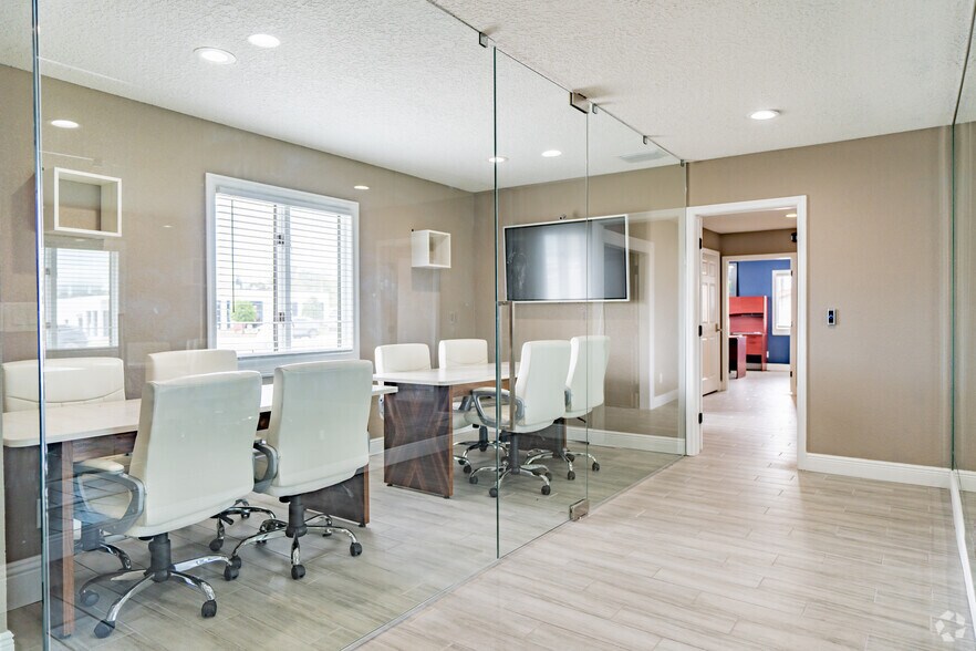 More Photos Of 1471 S Missouri Ave, Clearwater Office For Lease