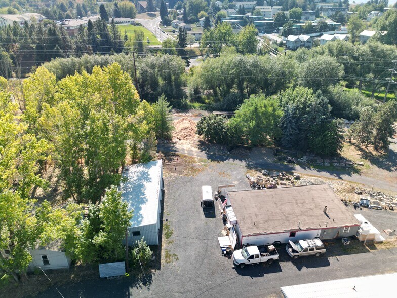 More Photos Of 427 Troy Rd, Moscow Warehouse For Sale