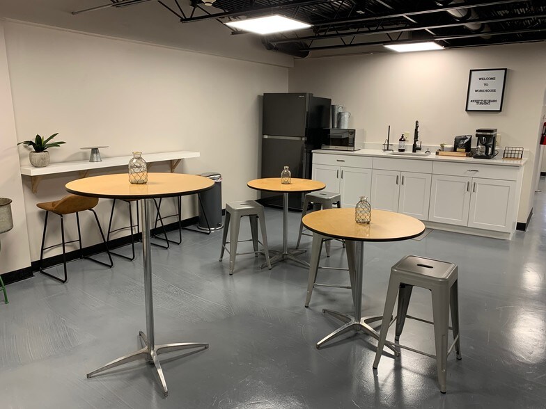 More Photos Of 1529 W North A St, Tampa Coworking Space