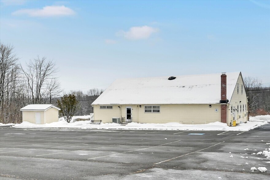 More Photos Of 780 Claremont Ave, Tamaqua Office For Sale