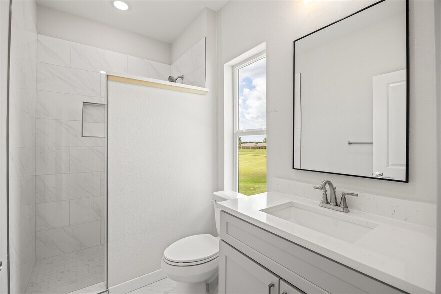 More Photos Of 710 N Sycamore St, Hico Apartments For Sale