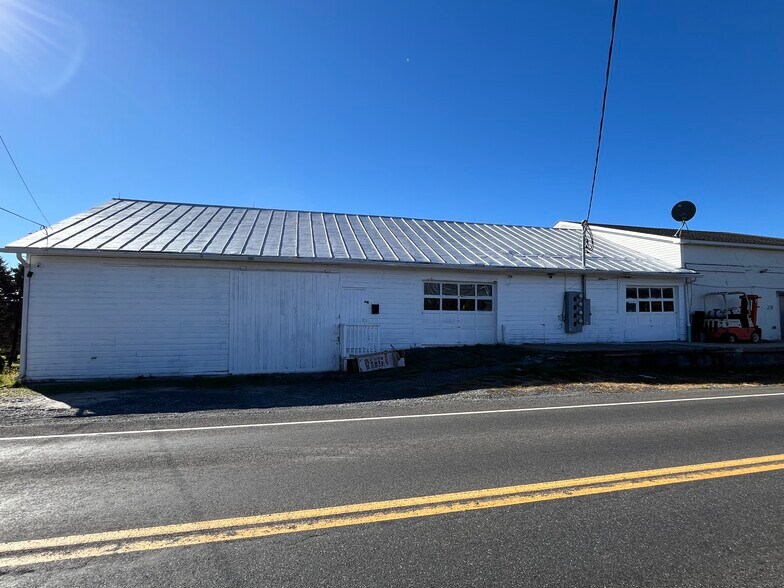 Primary Photo Of 271 Milton Tpke, Milton Warehouse For Lease