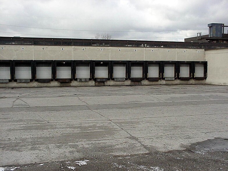More Photos Of 13901 Joy Rd, Detroit Warehouse For Lease