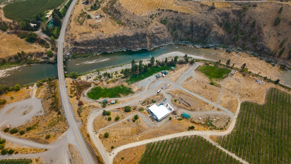More Photos Of 385 State Route 153, Pateros, WA 98846, USA, Pateros Specialty For Sale