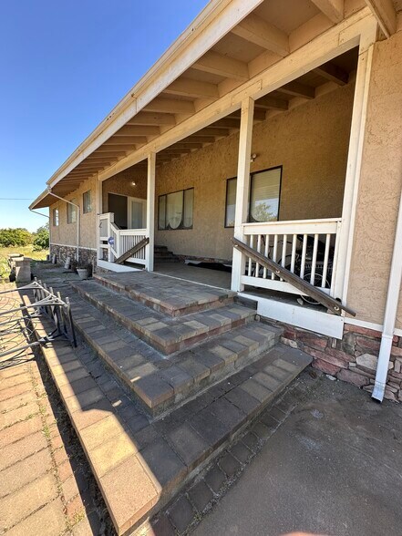 More Photos Of 6738 Greenbay Rd, Arbuckle Land For Lease