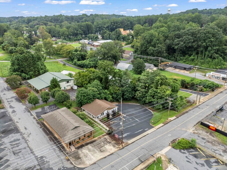 More Photos Of 147 E Court St, Rutherfordton Office Residential For Sale
