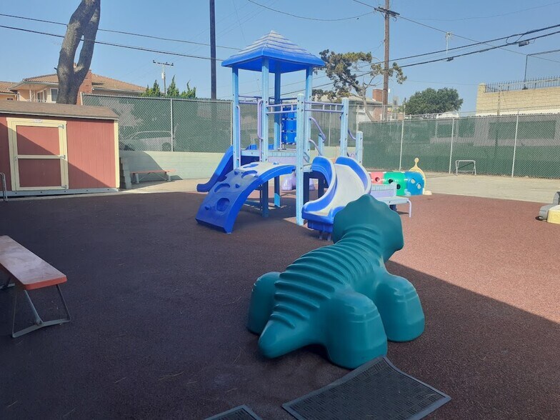 More Photos Of 5840 La Tijera Blvd, Los Angeles Schools For Lease