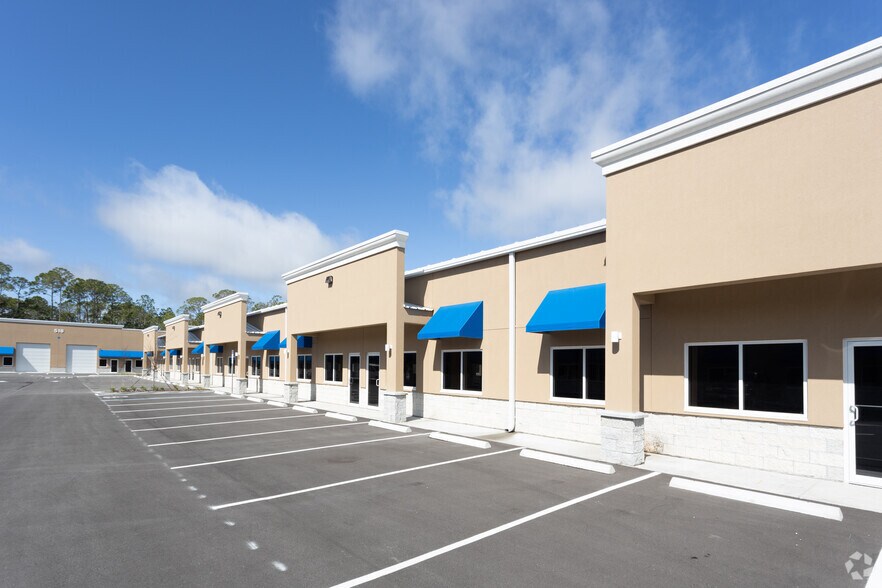 More Photos Of 518 Fentress Blvd, Daytona Beach Distribution For Lease