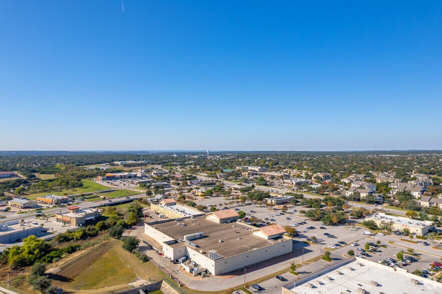 More Photos Of 1420 Cypress Creek Rd, Cedar Park Storefront For Lease