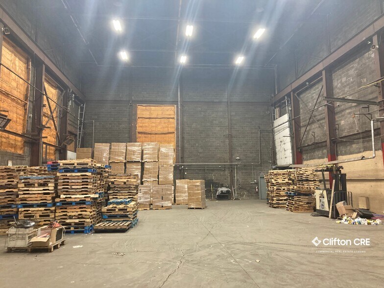 More Photos Of 126 E Dickerson St, Dover Warehouse For Lease