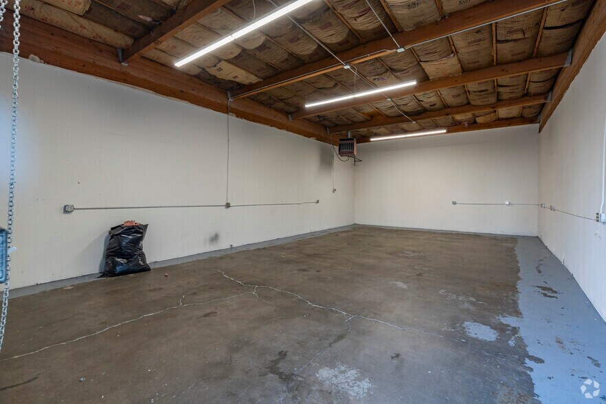 More Photos Of 260 Freeport Blvd, Sparks Light Manufacturing For Lease