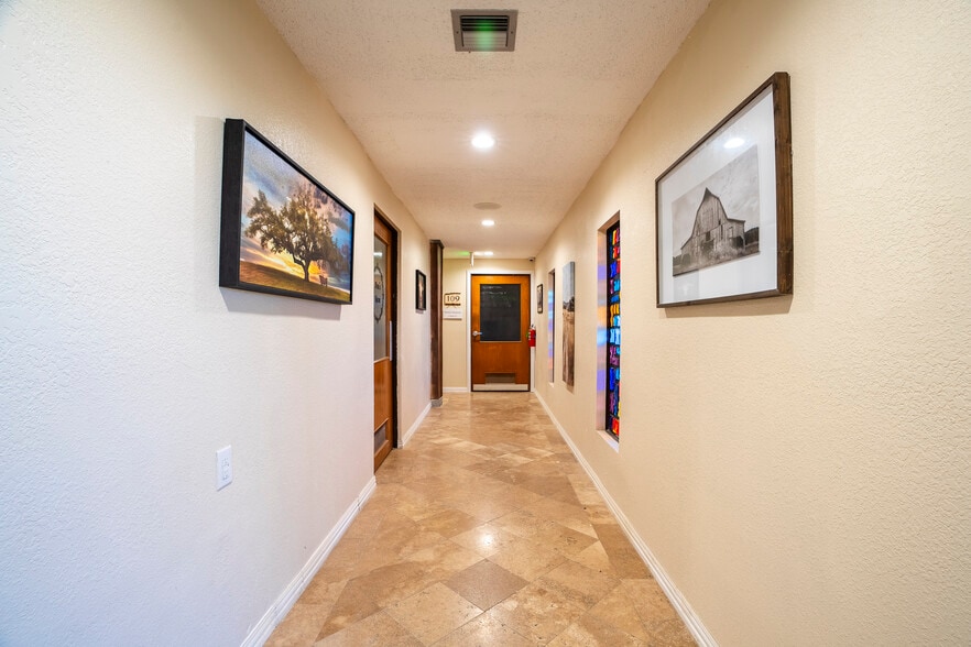 More Photos Of 5232 East Fwy, Baytown Specialty For Sale