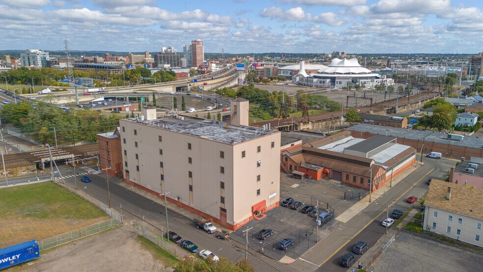 More Photos Of 275 Warren St, Bridgeport Warehouse For Sale