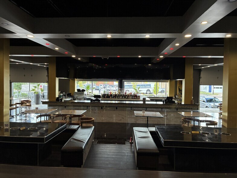 More Photos Of 1102 Delano St, Houston Storefront For Lease