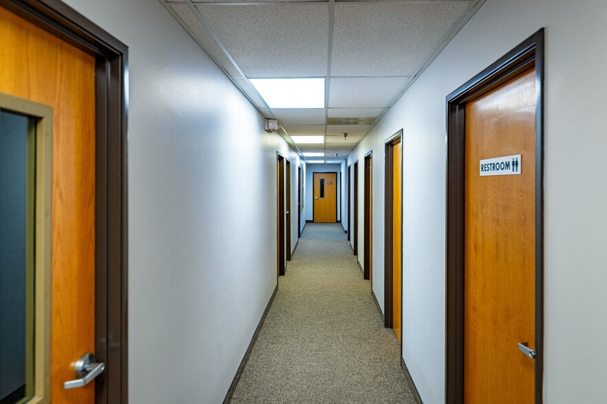 More Photos Of 909 E St Patrick St, Rapid City Storefront Retail Office For Lease