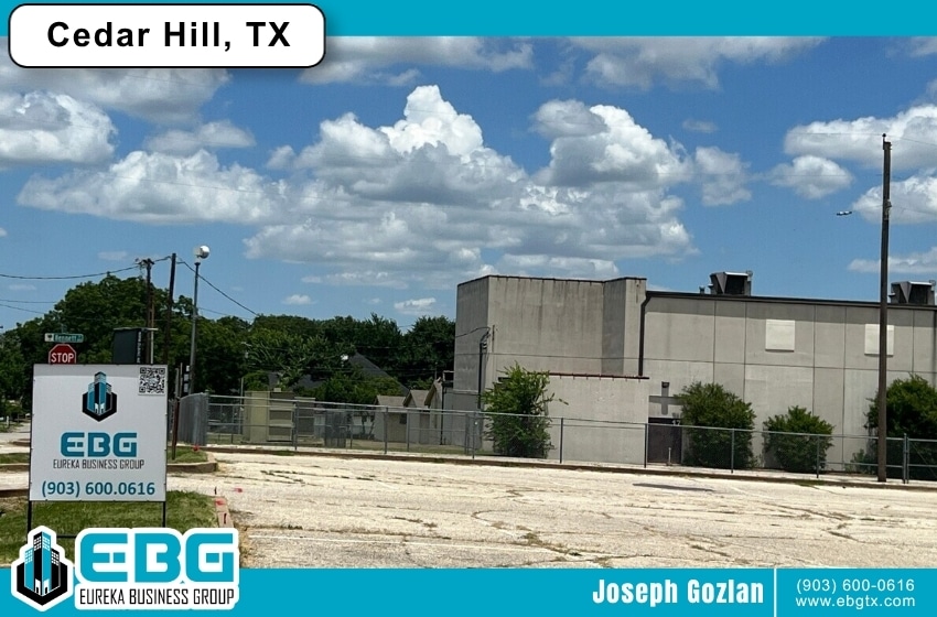 More Photos Of 700 Bennett St, Cedar Hill Schools For Sale