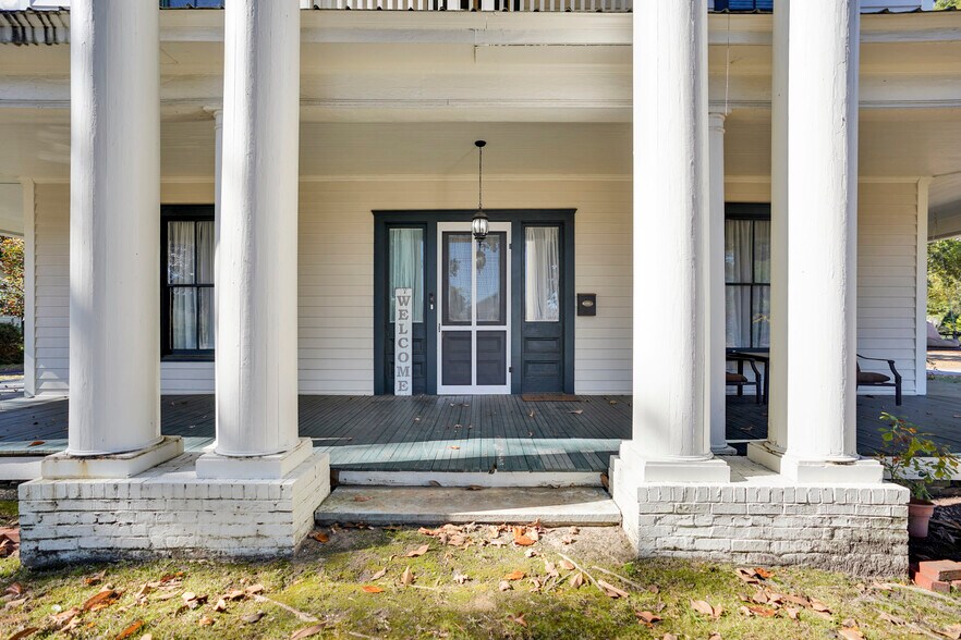 More Photos Of 115 N Magnolia St, Raeford Office Residential For Sale