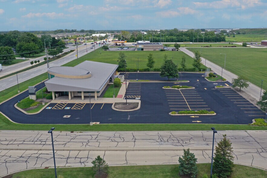 More Photos Of 16051 Weber Rd, Crest Hill Bank For Lease