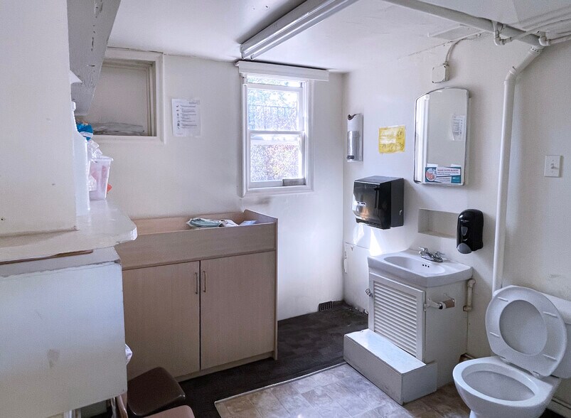 More Photos Of 2806 E 3300 S, Salt Lake City Schools For Sale