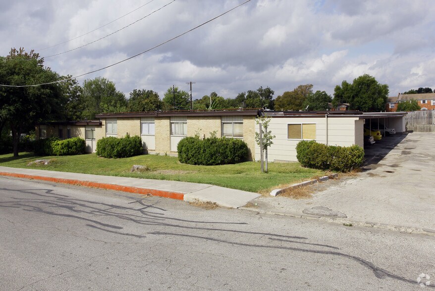 Primary Photo Of 600 Gentleman Rd, Balcones Heights Apartments For Sale