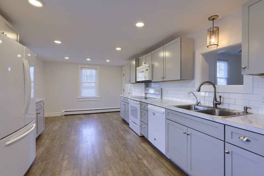 More Photos Of 121 Walnut Hill Rd, Millersville Religious Facility For Sale