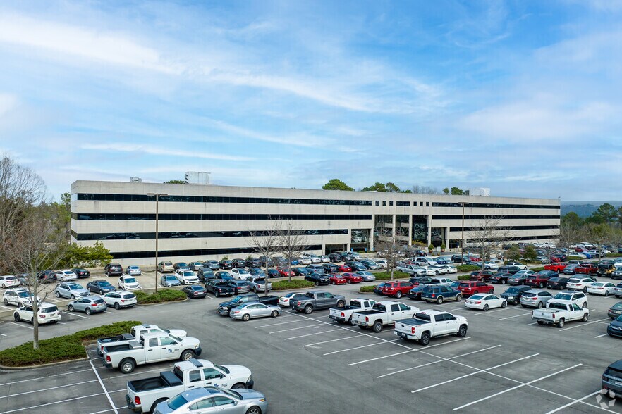 More Photos Of 2 Perimeter Park S, Birmingham Office Residential For Lease