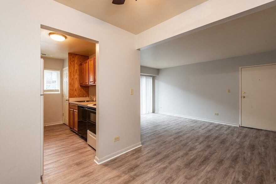 More Photos Of 2401 Arlington Blvd, Charlottesville Apartments For Sale