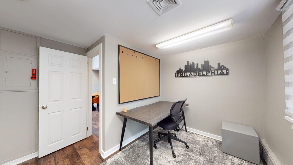 More Photos Of 172 Tuckerton Rd, Medford Office For Sale