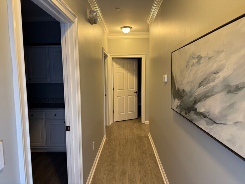 More Photos Of 4595 Towne Lake Pky, Woodstock Medical For Lease