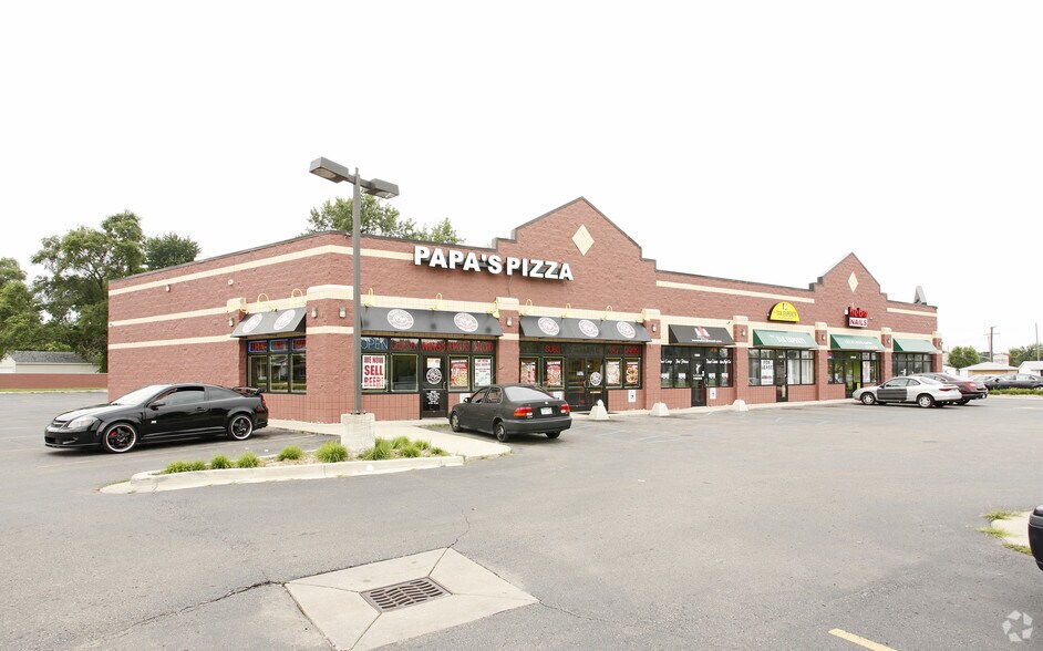 More Photos Of 25031-25047 Grand River Ave, Redford Unknown For Lease