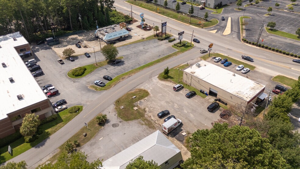 More Photos Of 123 Lawand Dr, Columbia Office Residential For Sale